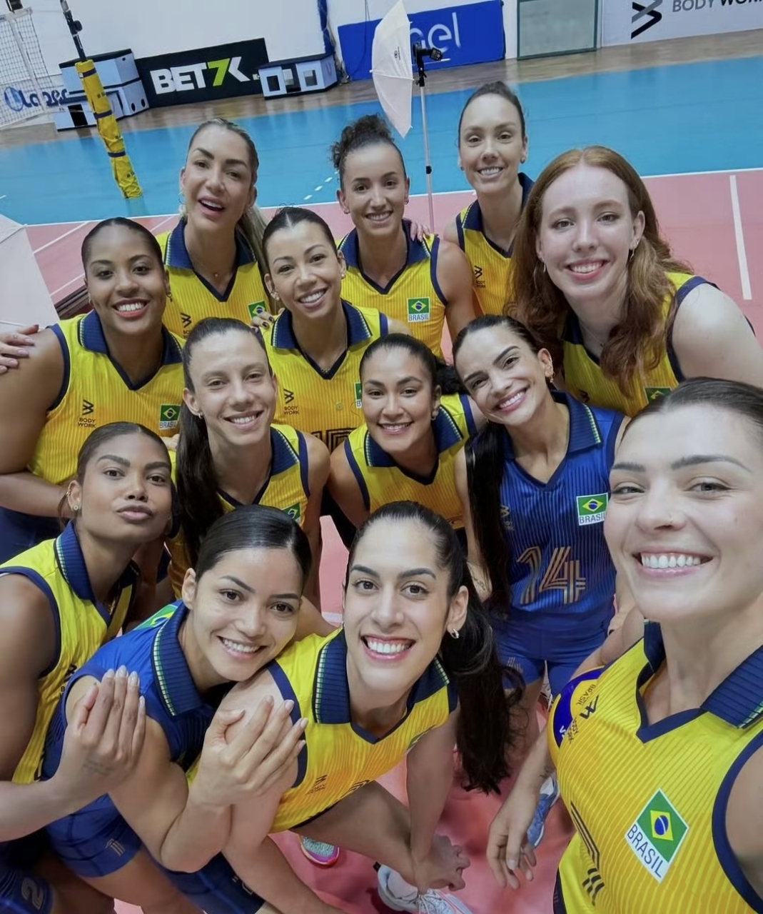 在过去的奥运历史上,巴西女排连夺北京和伦敦两届奥运冠军,她们打法