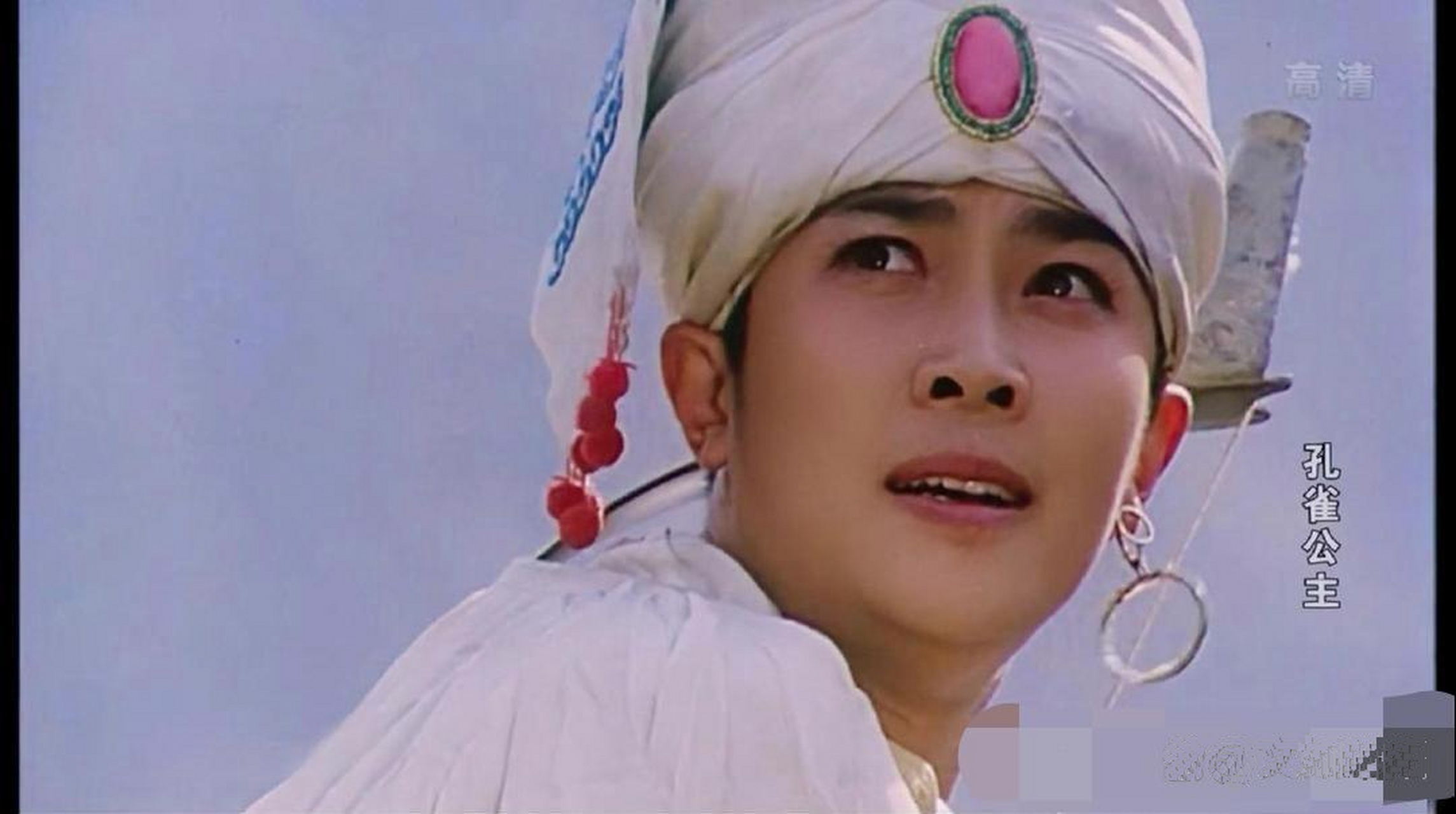 唐国强过去被叫做奶油小生,现在的话就是小鲜肉一枚