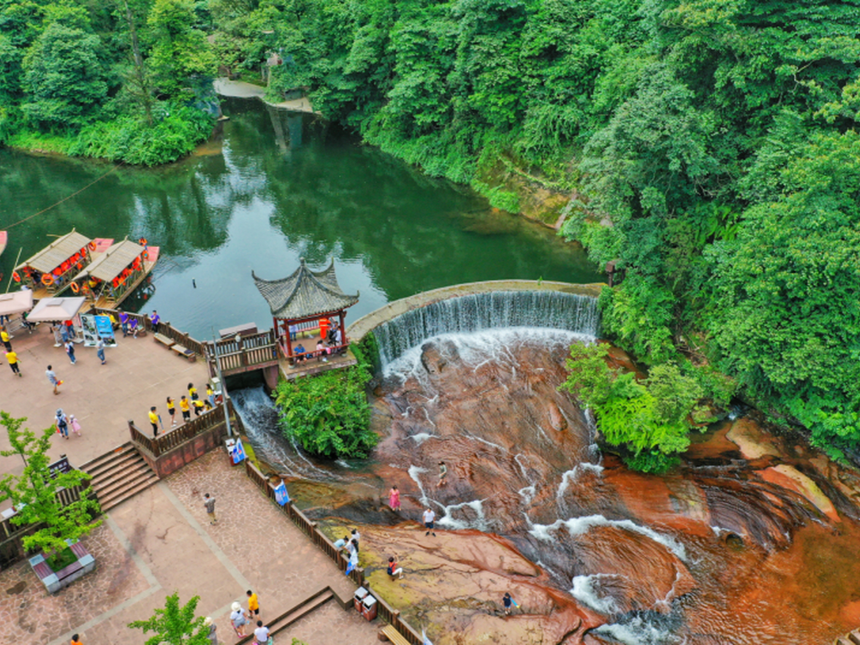 暑假来成都耍#成都天台山:因其丰富的自然与文化景观而著称