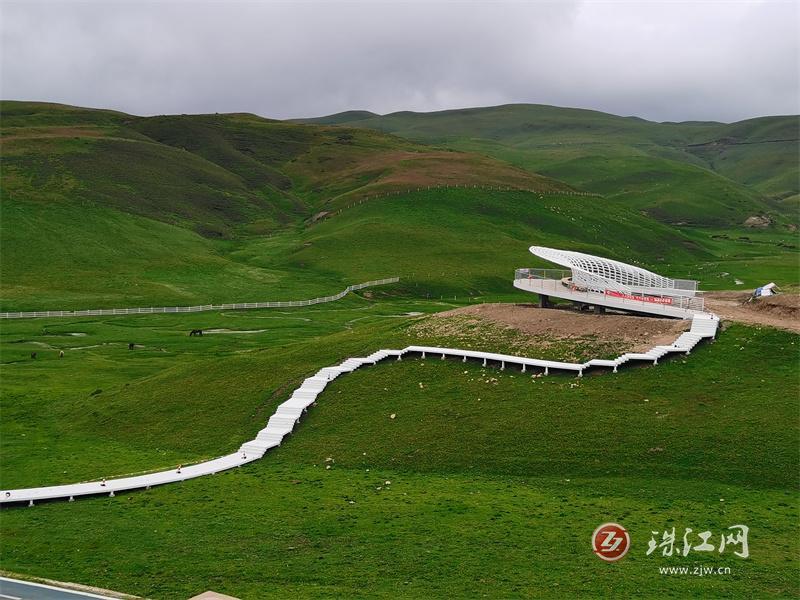 大海草山月份图片