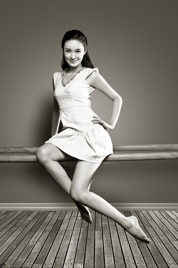 星光大道三大美人:王小玮的脚,金美儿的臀,凤凰传奇的腿