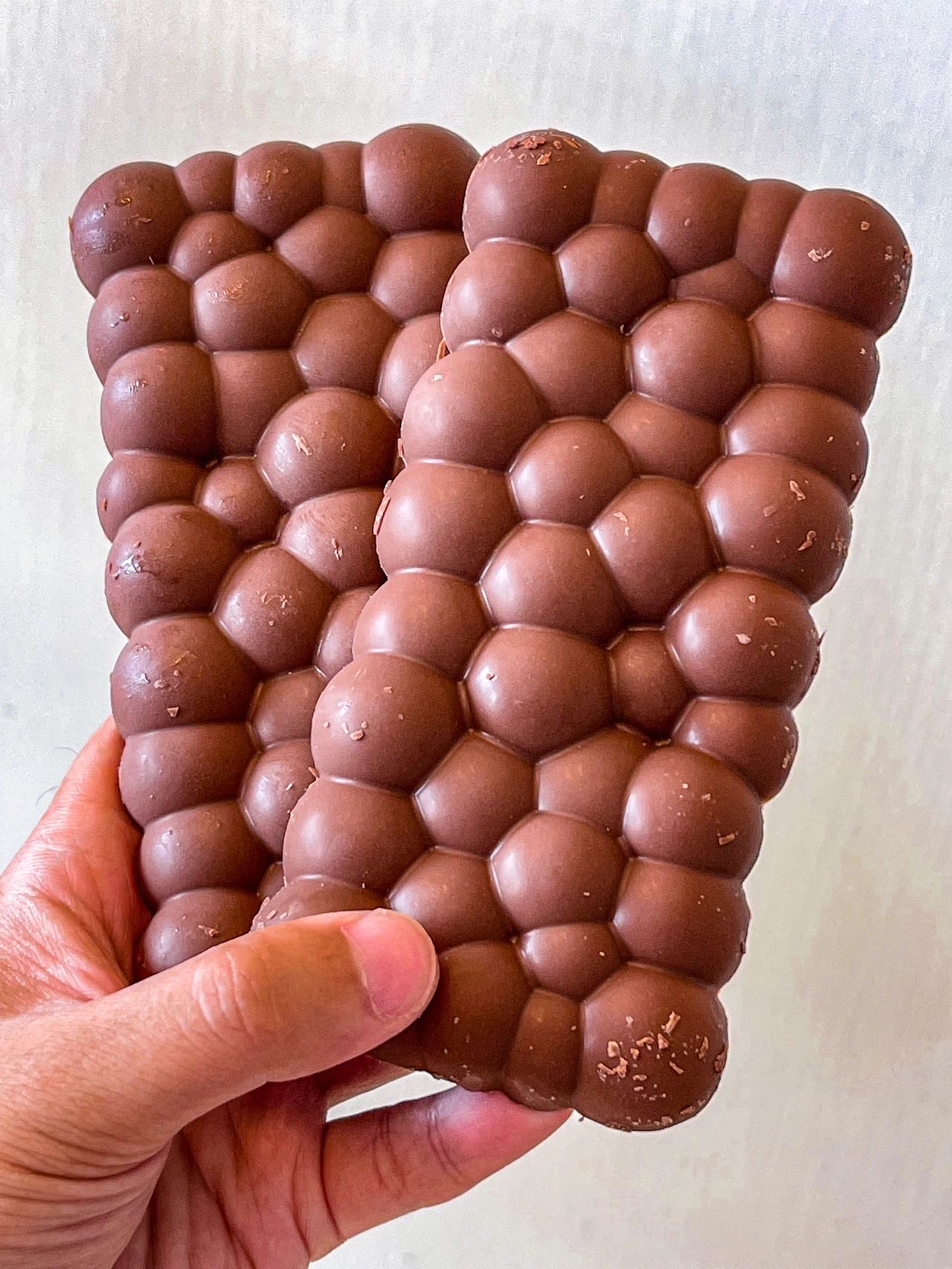 都是一个小气泡的样子,很可爱!巧克力浓郁!入口丝滑!