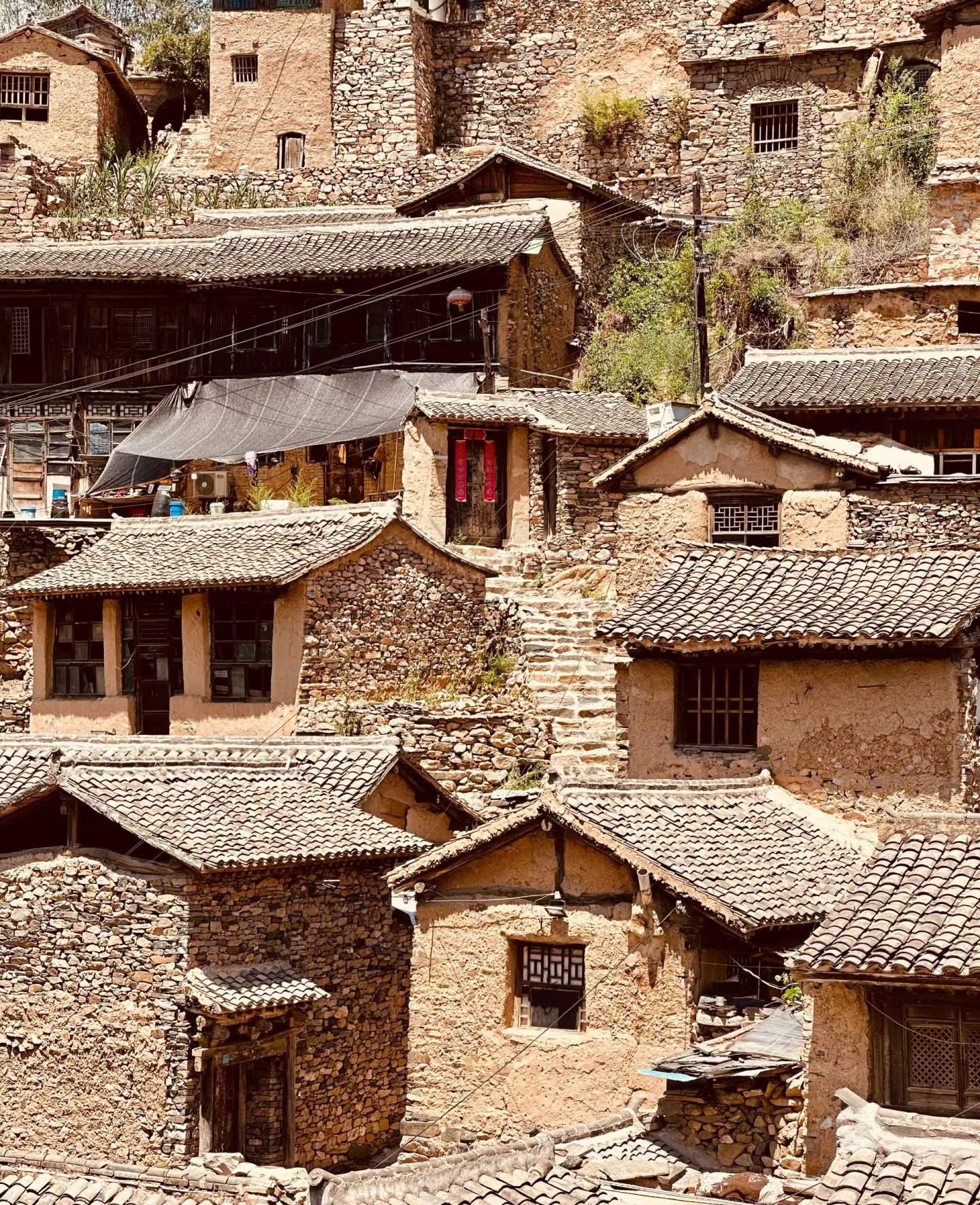 山西省阳泉市梁家寨乡大山深处的一个古村落——大汖古村.