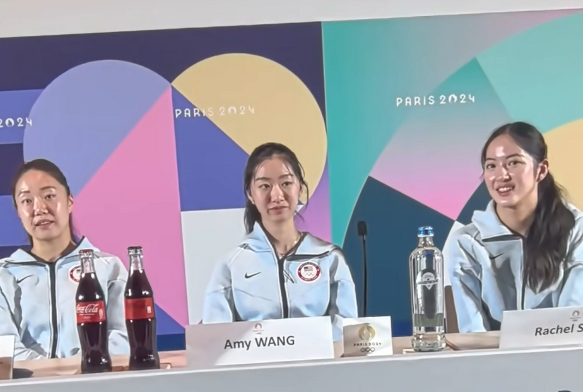 张安:马龙,他是传奇,和他配是我的梦想.但是没机会,只和马龙照过相.