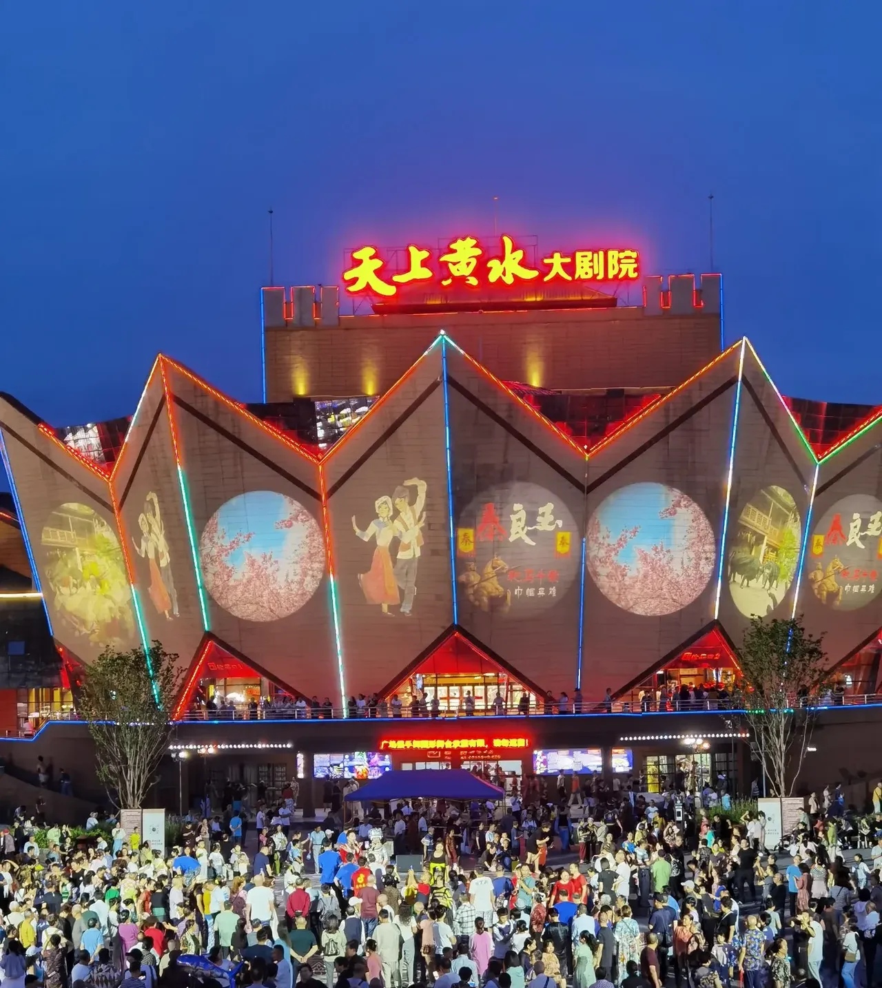 说起重庆石柱县的那个黄水镇,简直就是夏天避暑的天堂啊!