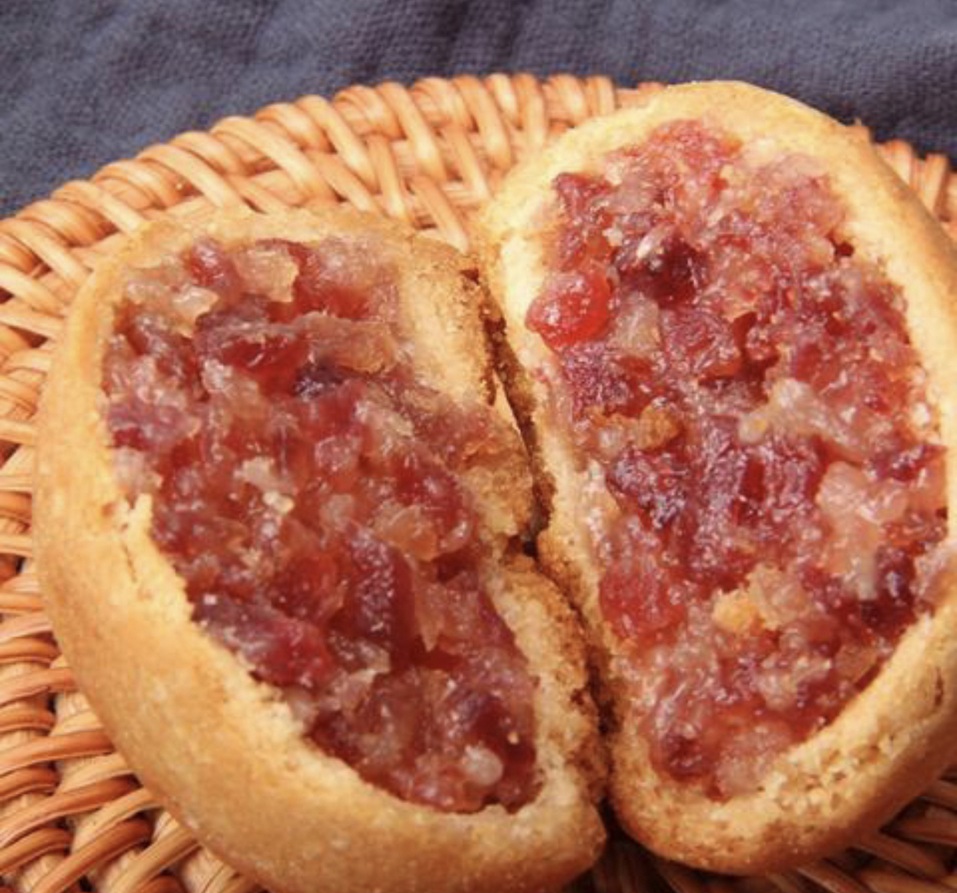 云南特色糕点,建议你一定要尝尝,看着丑,吃着香!