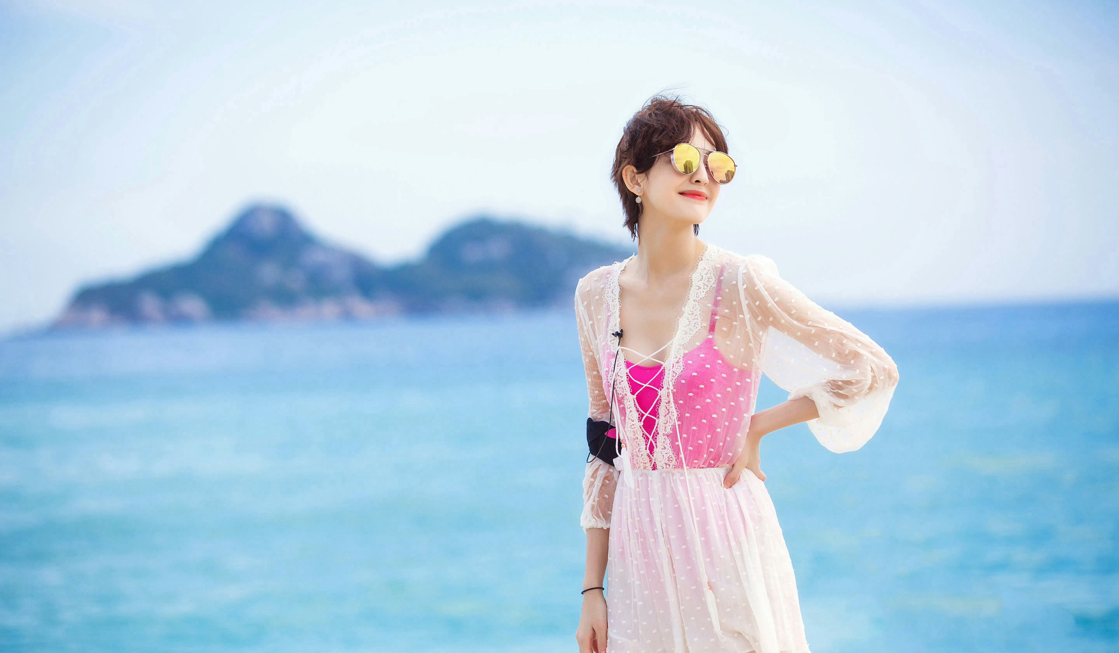 古力娜扎,花儿与少年泳装合集