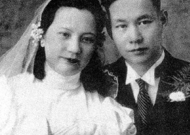 万场演出誉满戏坛,周信芳晚年却子女离散,病危仍被瞒着妻子死讯