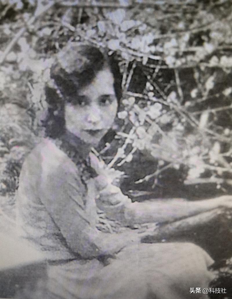 张爱玲母亲罕见照片,风情万种,颜值甩当代女明星几条街