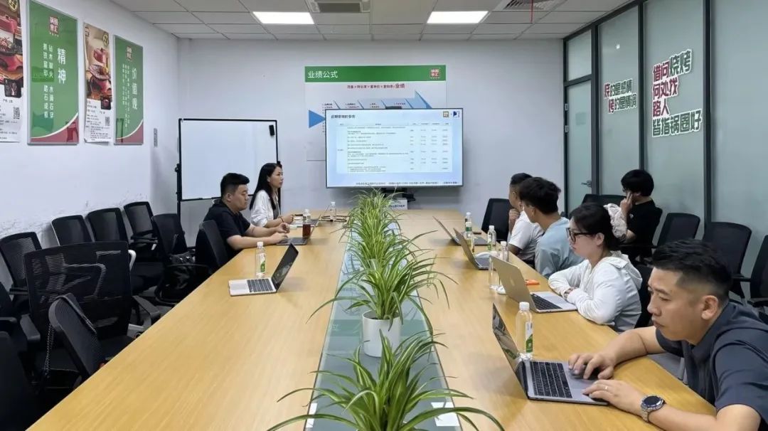 签约 | 锅圈食汇X鹿鸣有数:打造品牌分布式社群运营模式插图2 签约 | 锅圈食汇X鹿鸣有数:打造品牌分布式社群运营模式插图2