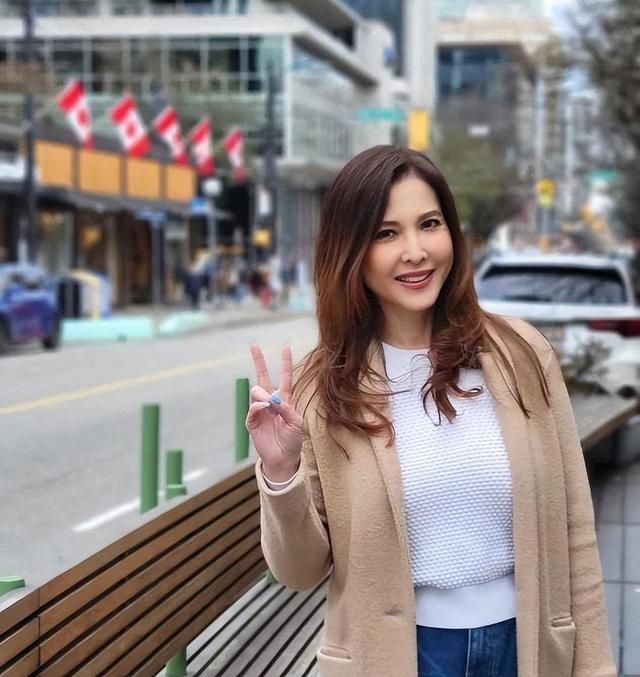 吴镇宇前女友李婉华图片