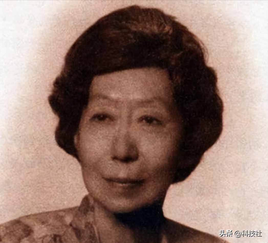 张爱玲母亲罕见照片,风情万种,颜值甩当代女明星几条街