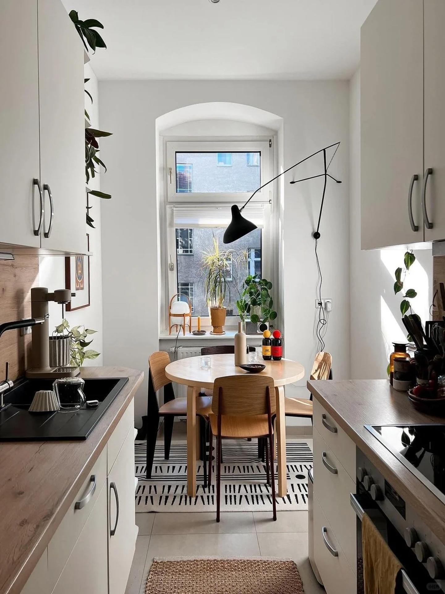 住进"包裹感"很强的德国小公寓里~ 德国ins博主igorjosif的家 博主对