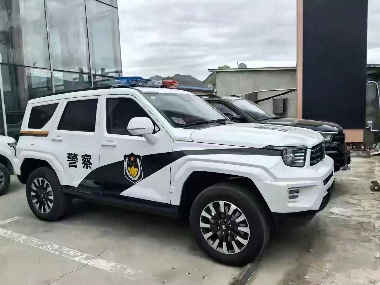 长城坦克700警车涂装欣赏.这才是威武霸气!