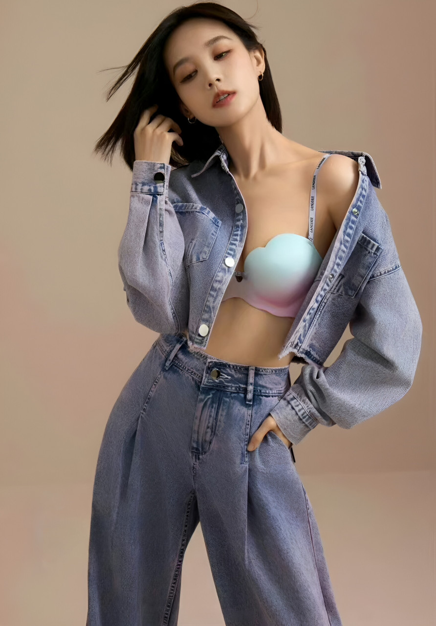 李一桐内衣代言写真,以自然之姿,诠释内衣的极致舒适与美感