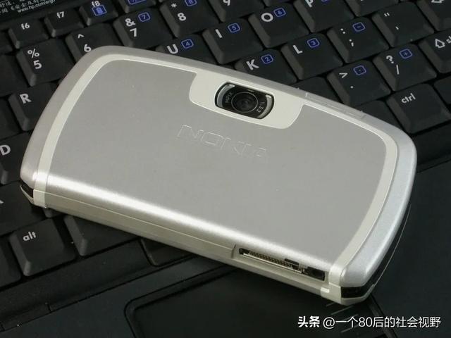 诺基亚7710:当年智能手机的巅峰之作!