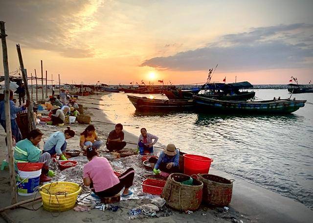 莺歌海镇旅游景点图片