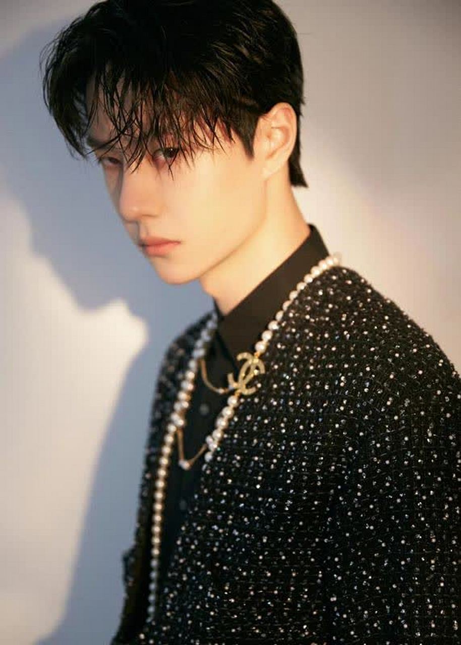 王一博穿香奈儿太帅了吧