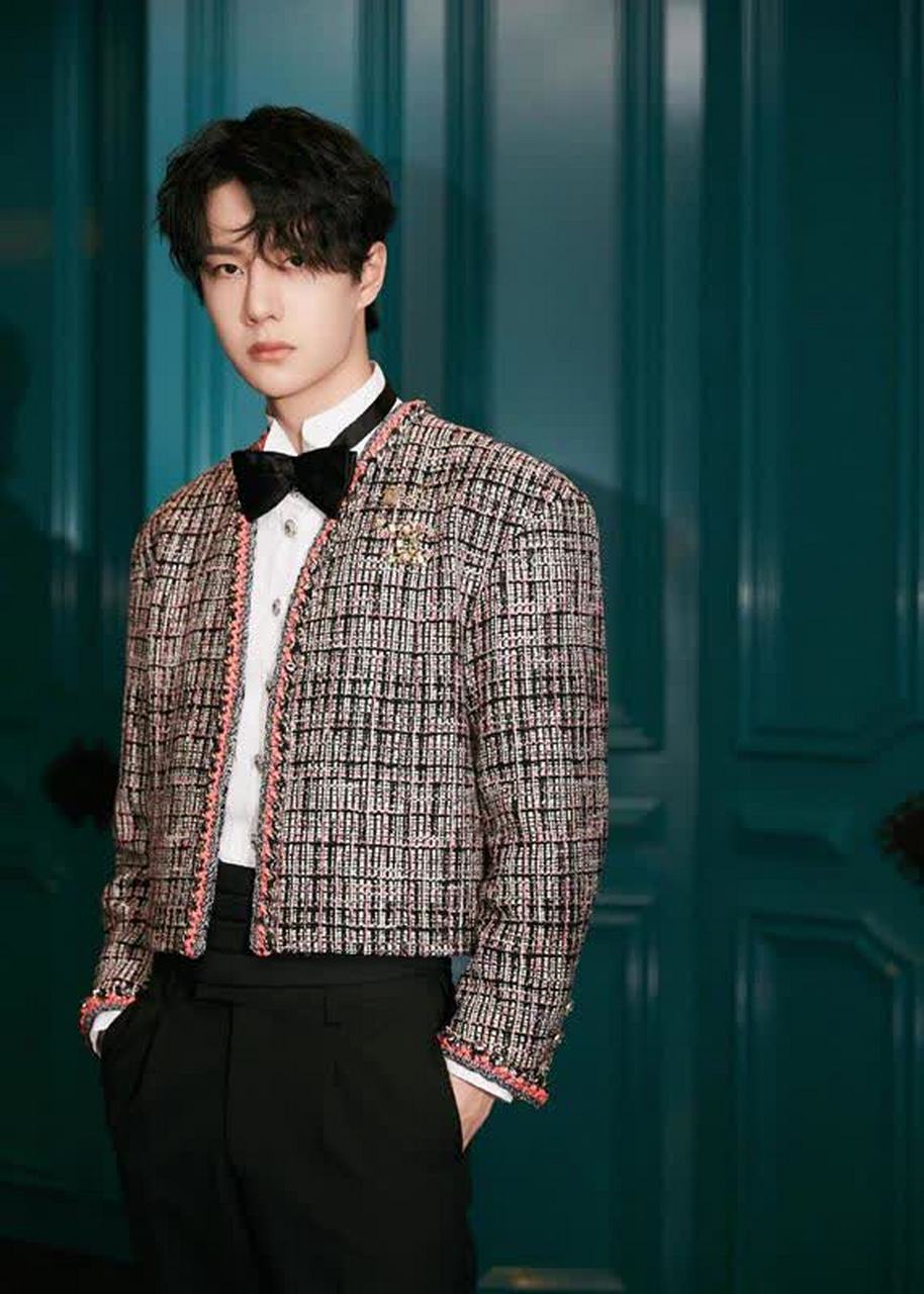 王一博穿香奈儿太帅了吧