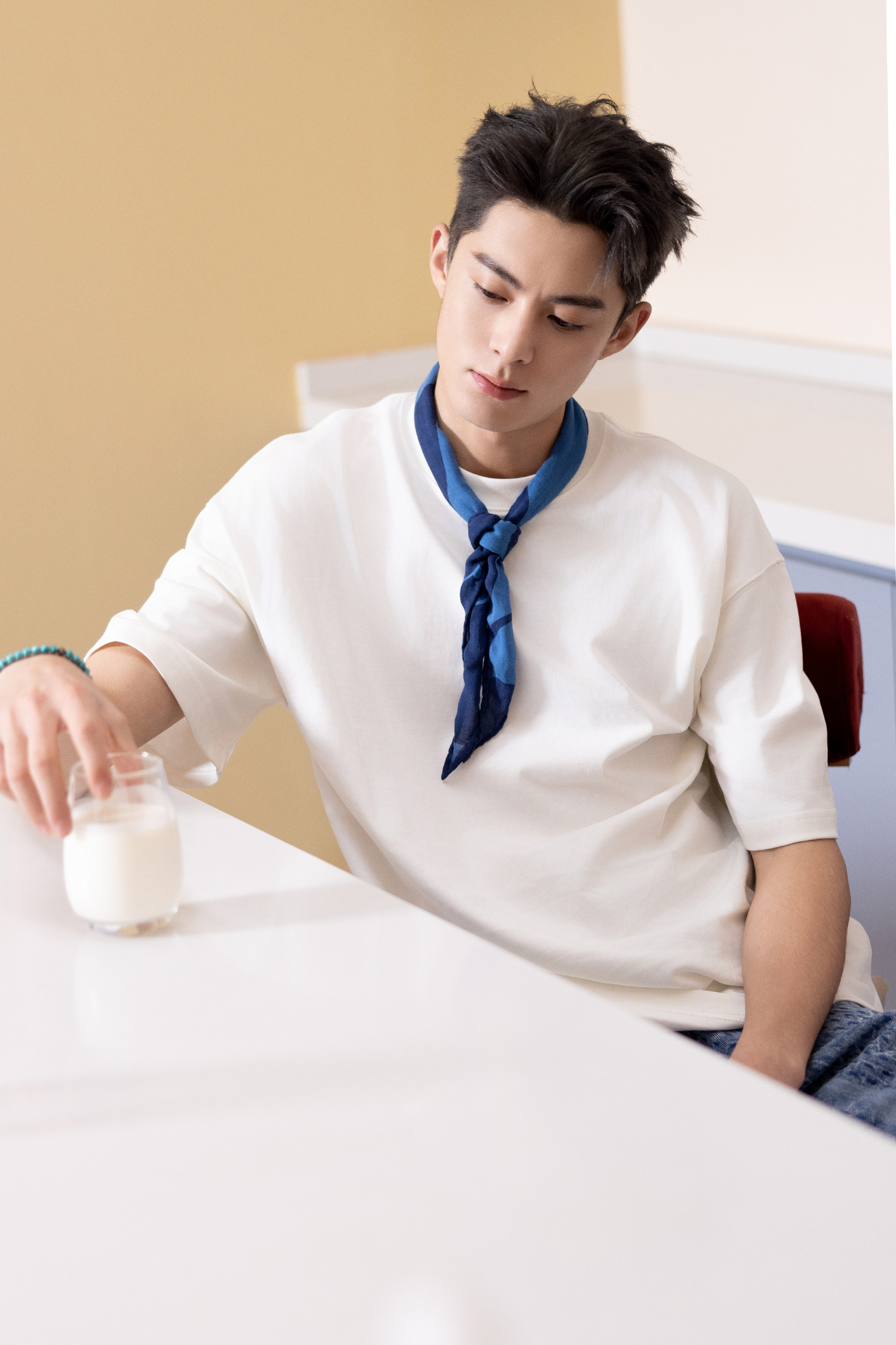 王鹤棣真是一个干净可爱的帅小伙