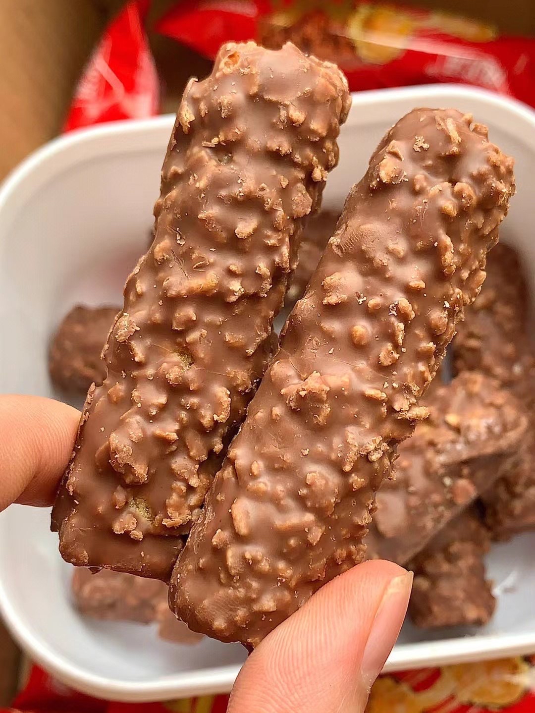 超好吃的夹心巧克力棒酥酥脆脆的