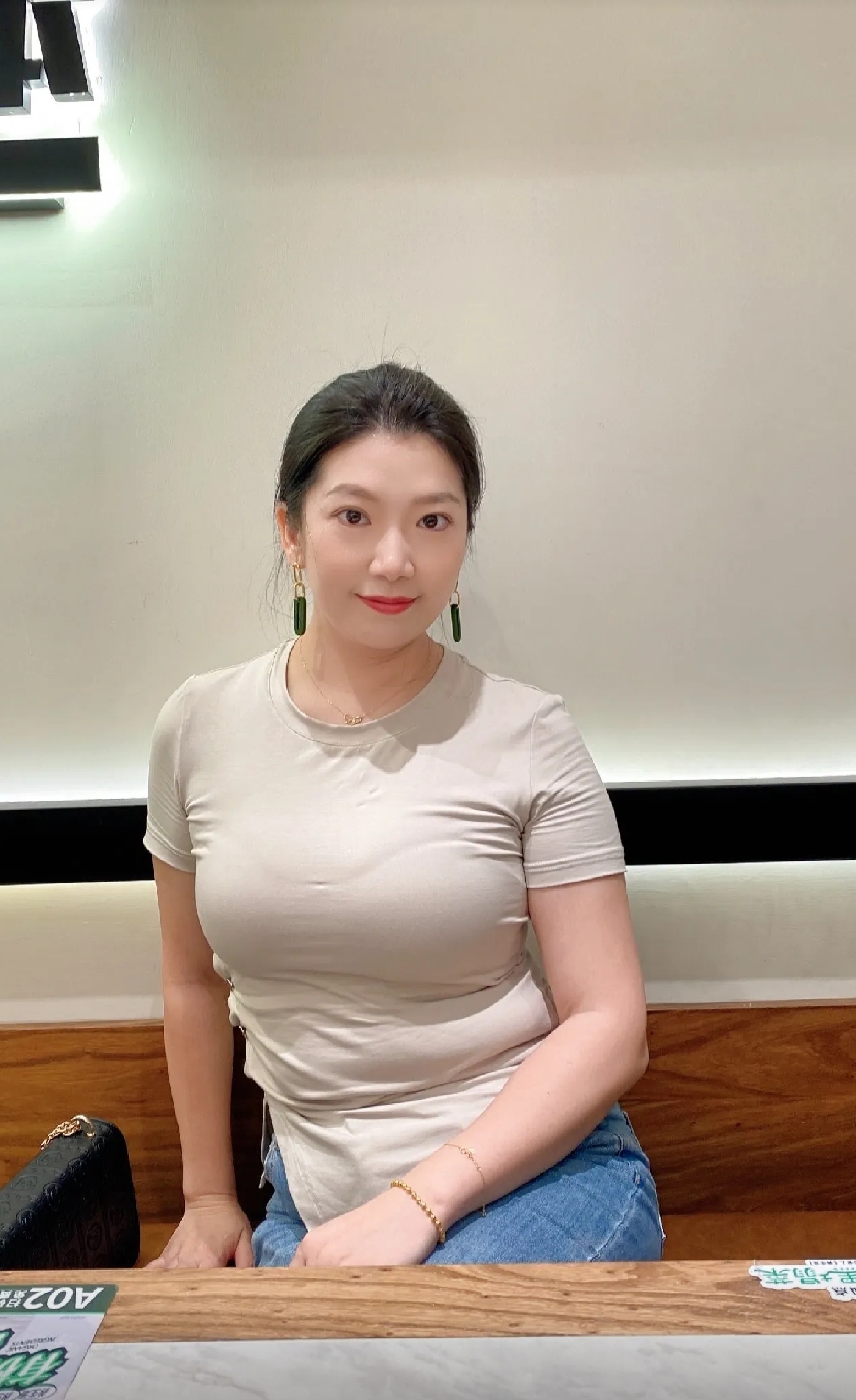 相亲的时候,同时接触好几个对象是很正常的事情