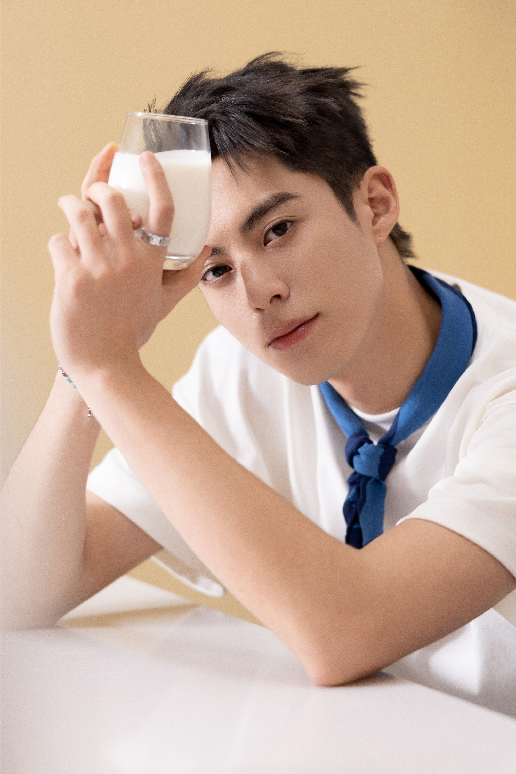 王鹤棣真是一个干净可爱的帅小伙