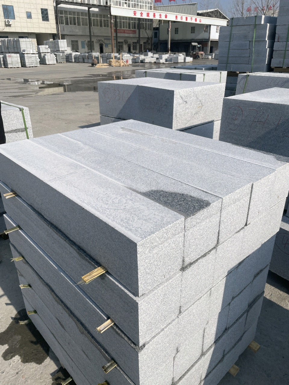 芝麻白芝麻灰花岗岩条石,整石坐凳,包柱立弧