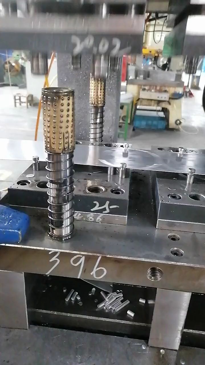 五金冲压连续模具,浅拉伸产品