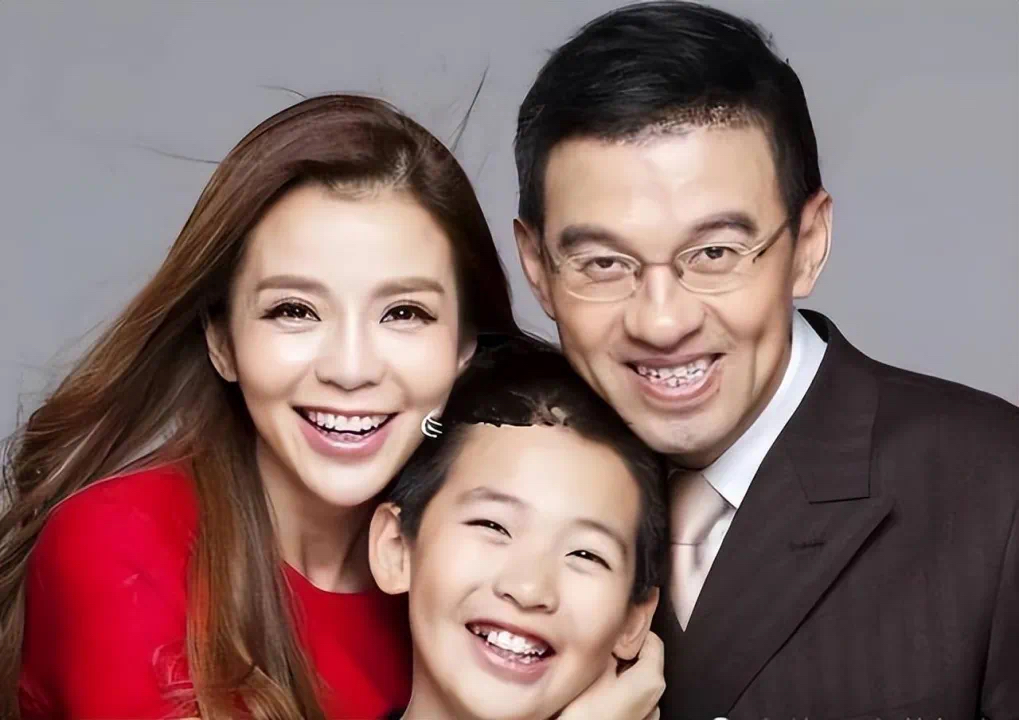 央视主持人朱迅老公王志有新职务