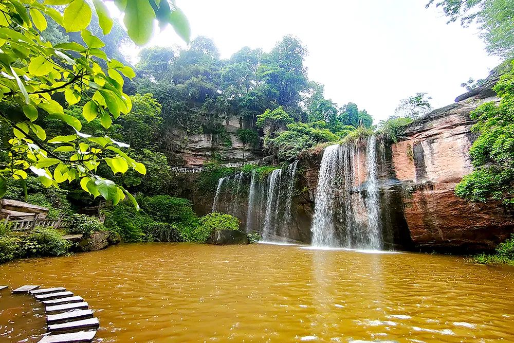 泸水市旅游景点图片