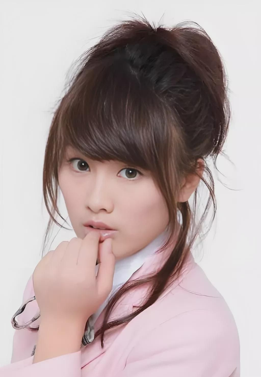 谢雨霏:1990年12月,安徽省铜陵市 5.辛宇:1992