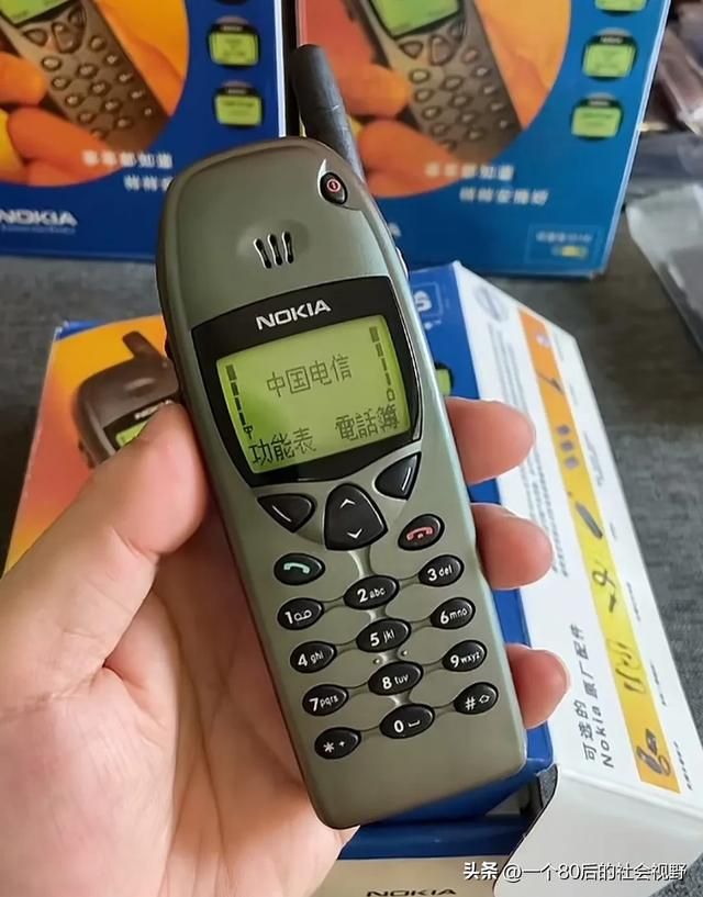 盘点那些年带天线的手机,看看你最喜欢哪一款?