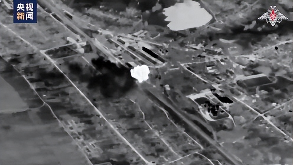 谁帮俄军定位?俄突开天眼:午夜摧毁载有美国武器两列军用列车