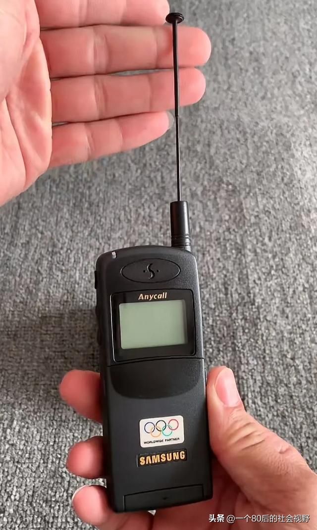 盘点那些年带天线的手机,看看你最喜欢哪一款?
