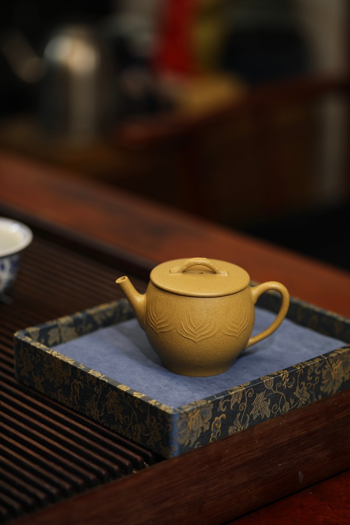 禅莲·范顺其新作 容量170cc 泥料,老宕口段泥 壶形寓莲,匠心独运