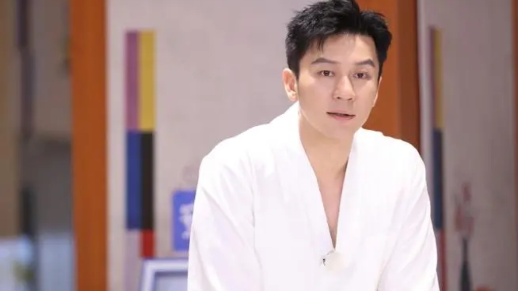 "李晨忆跑男初心,撕名牌激情再现,岁月情怀浓"