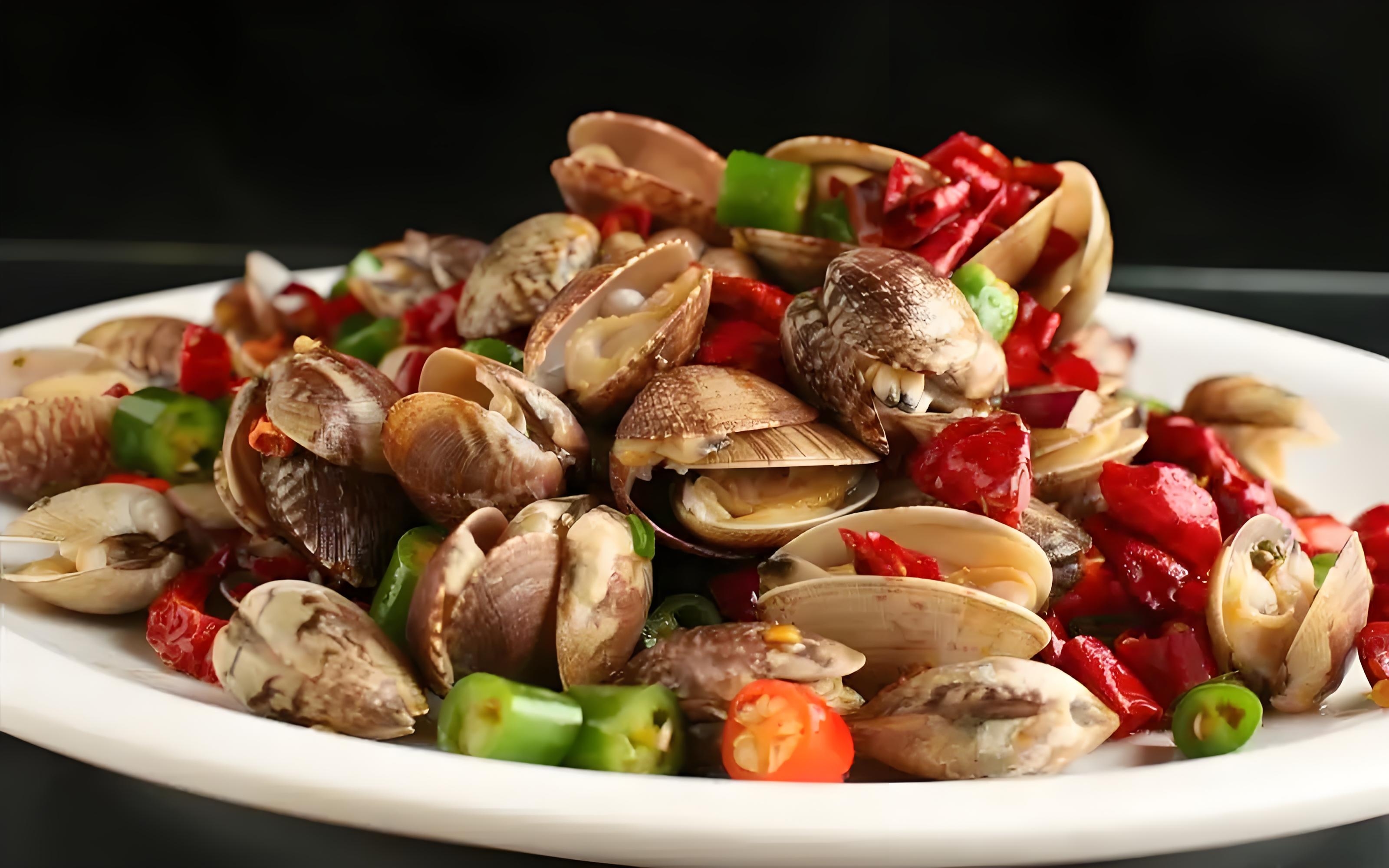 我若拿出这道辣炒蛤蜊,你可愿陪我喝点!