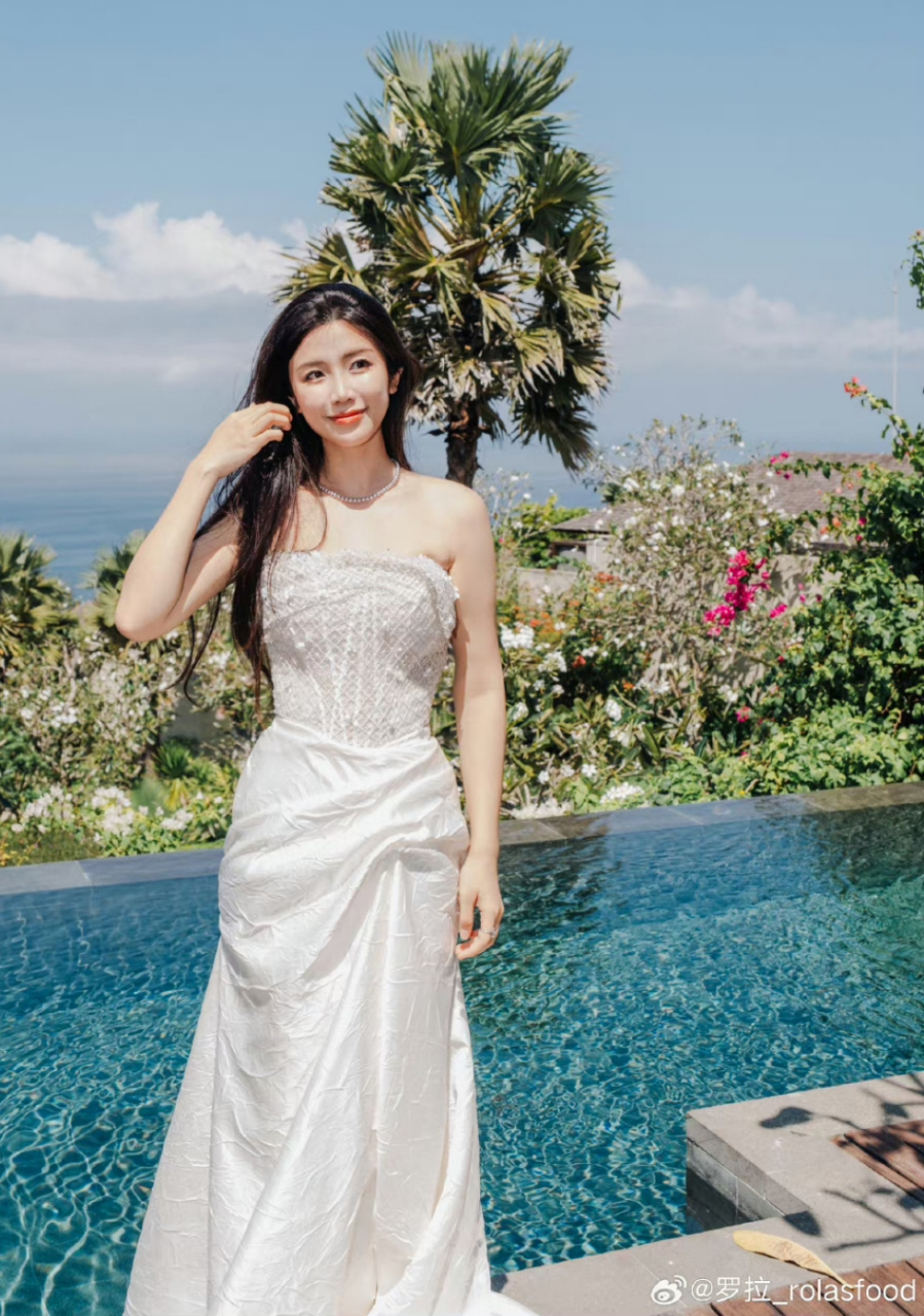 王能能回应和罗拉分手# 罗拉发文"有人要的是风花雪月的爱情,而有的