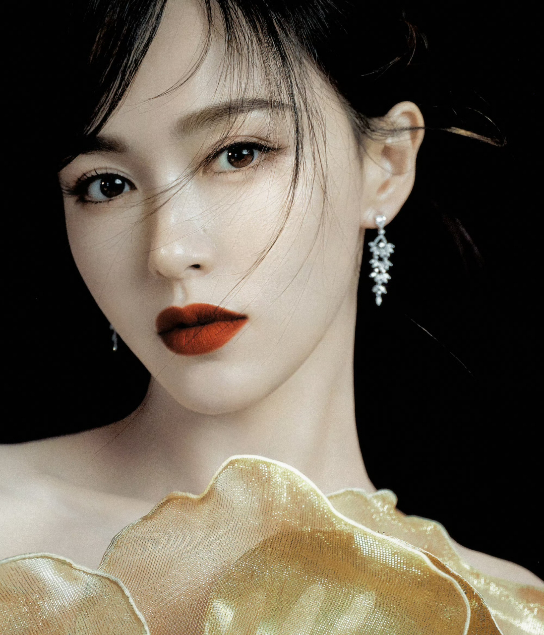 唐嫣这身金色华丽的礼服真的超美呀!