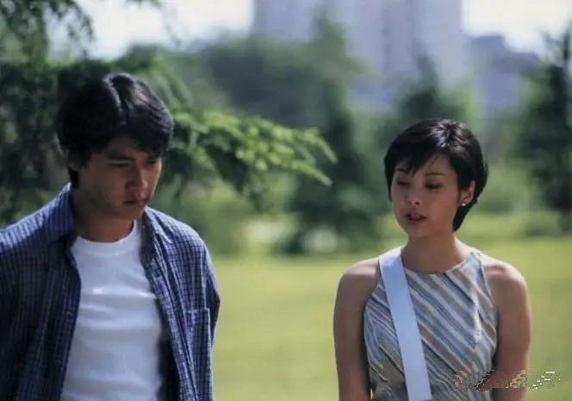《永不瞑目》里的袁立与陆毅,那时候真是青涩稚嫩,却演得相当到位,让