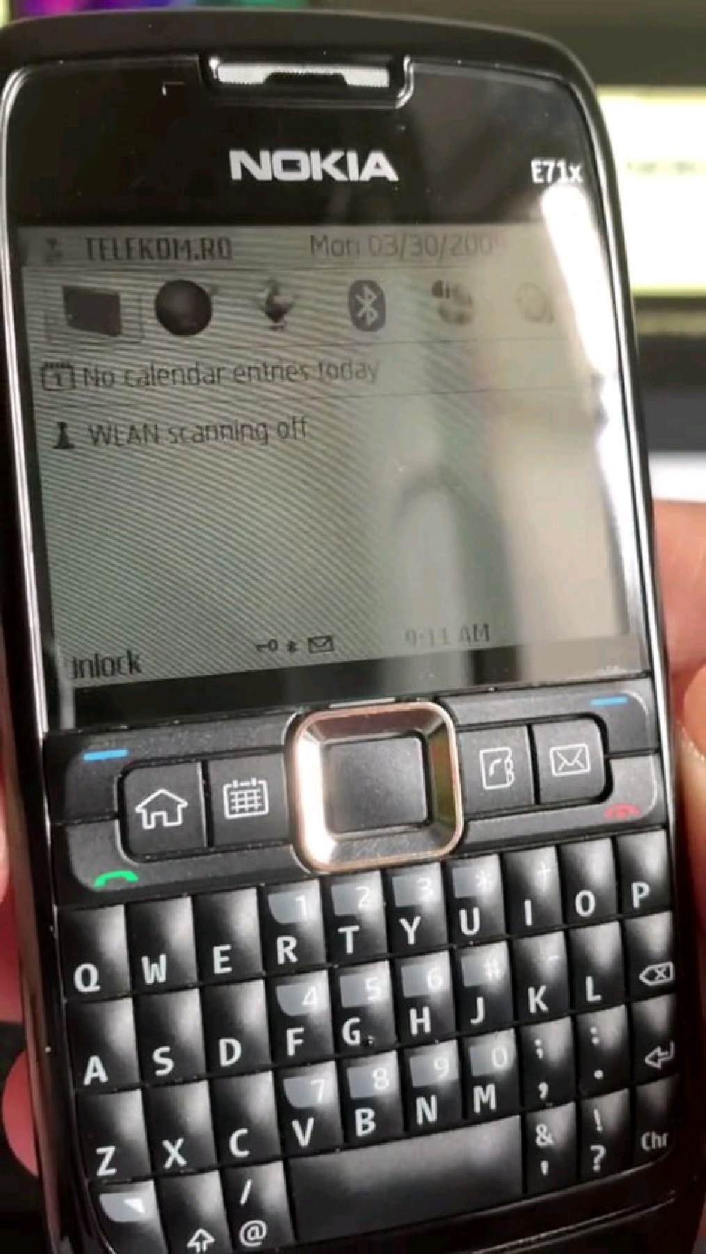 诺基亚e71键盘手机