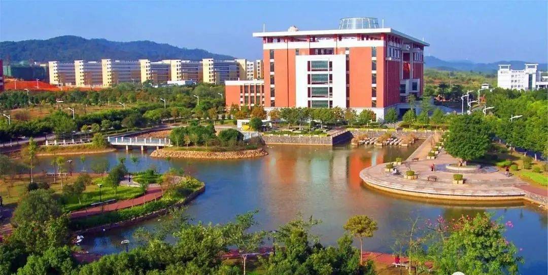 10576,韶关学院,你该改名了