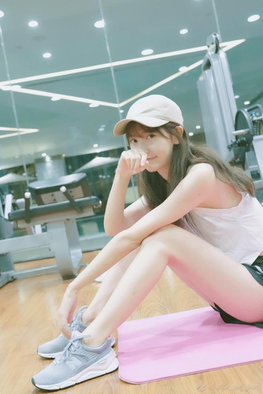 李梦颖运动健身女孩的摆拍时刻最美了