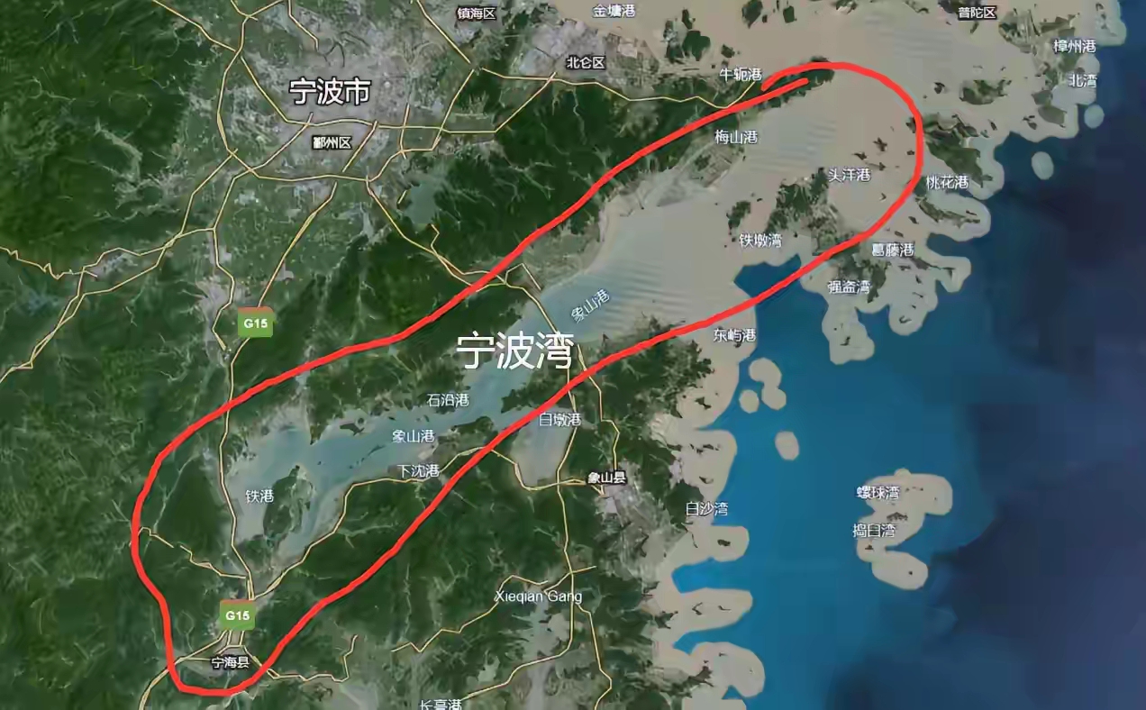 看下宁波湾和杭州湾的区别,一个全市山高低不平,一个全市平整的滩涂