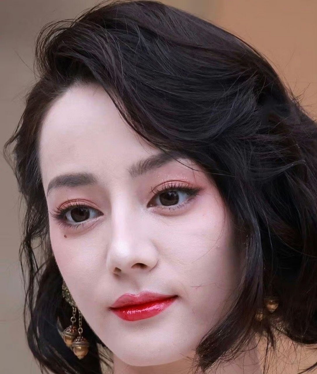 迪丽热巴好像也有欧阳娜娜口中的猫咪纹啊 67