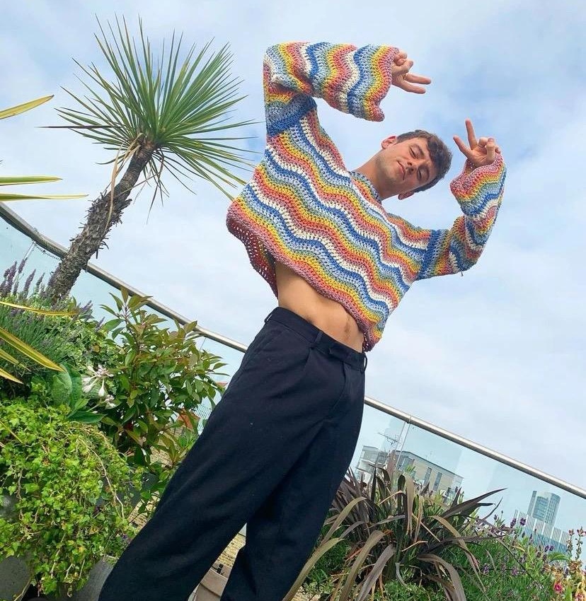 英国的跳水名将奥运冠军汤姆·戴利又火了!