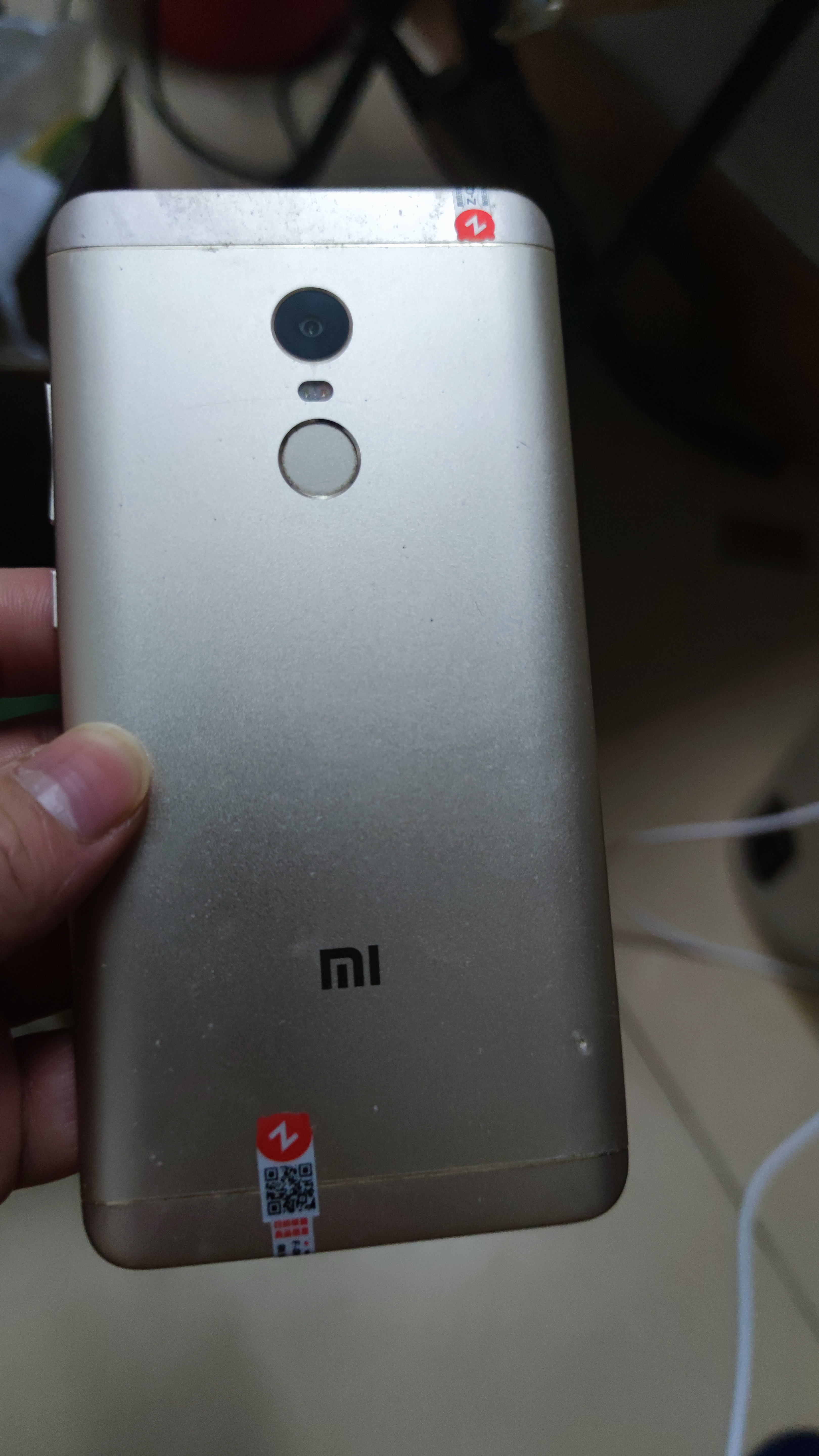 数码玩家前来报道# #数码玩家前来报道# 这是一台红米note4x,64g内存