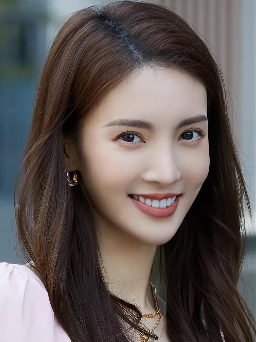 看看金晨多漂亮呀,像整过容的吗?