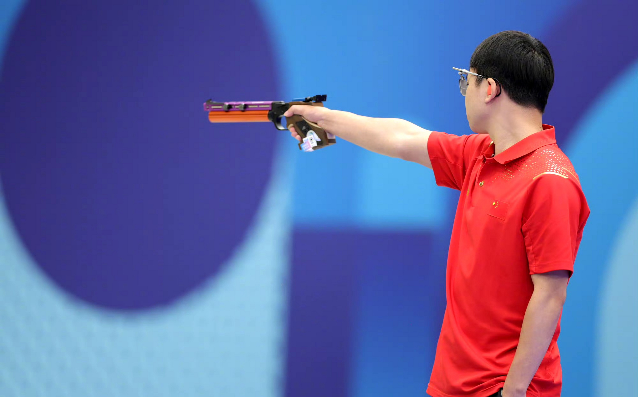 中国选手谢瑜夺得巴黎奥运会射击男子10米气手枪金牌.